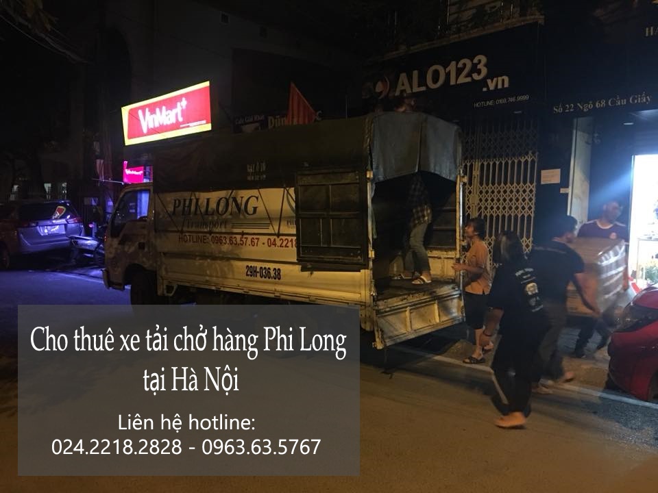 Xe tải chở hàng thuê tại phố Lê Lợi