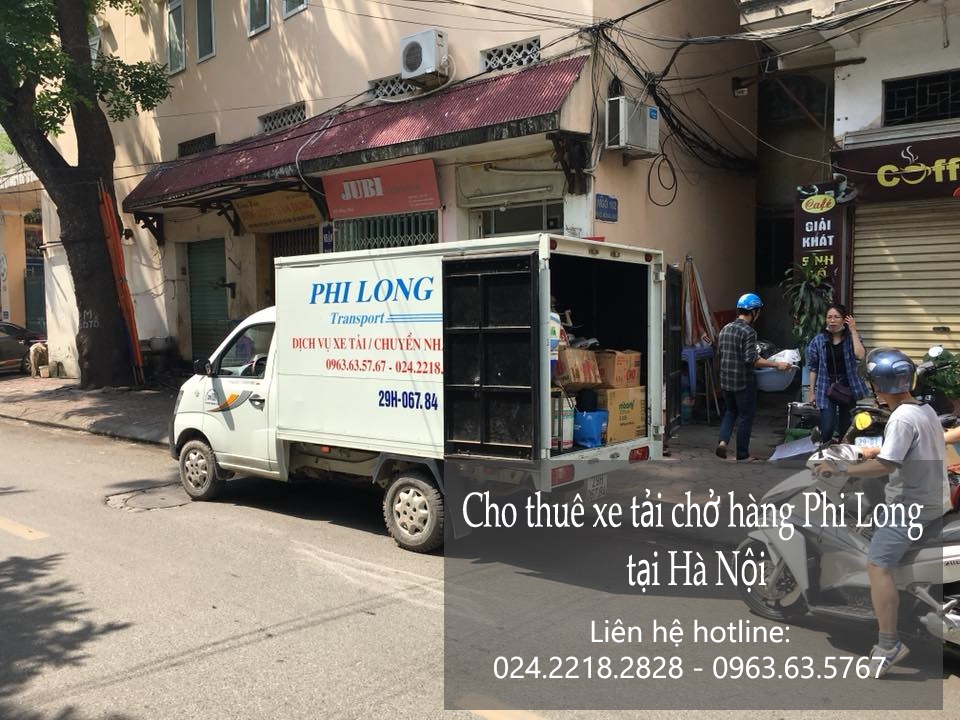 Xe tải chở hàng thuê tại phố Trần Cao Vân