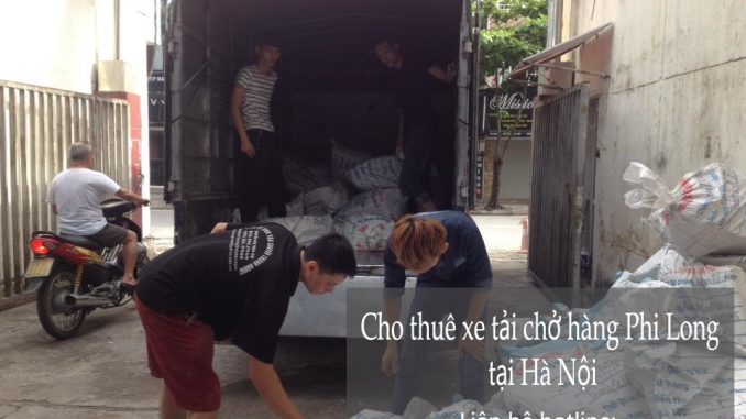 Xe tải chở hàng thuê tại phố Nam Cao