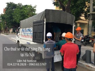 Xe tải chở hàng thuê tại phố Gầm Cầu