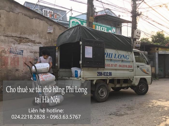 Xe tải chở hàng thuê tại phố Hàng Chai