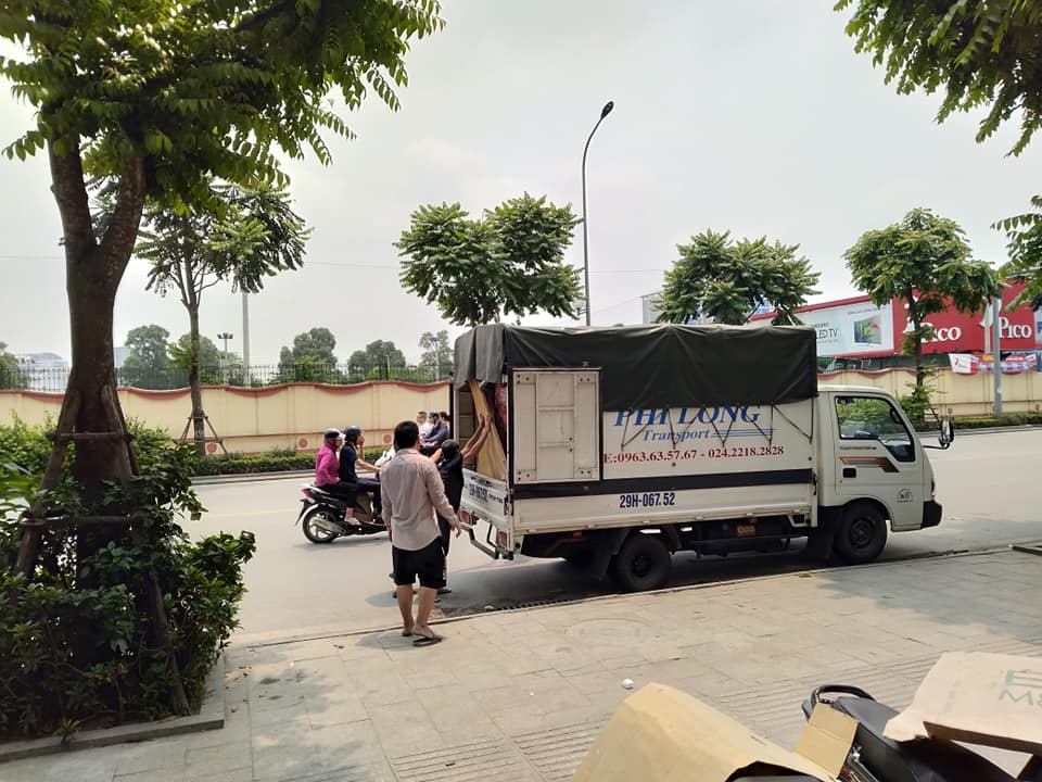 Xe tải chở hàng thuê tại phố Nguyễn Xuân Viết