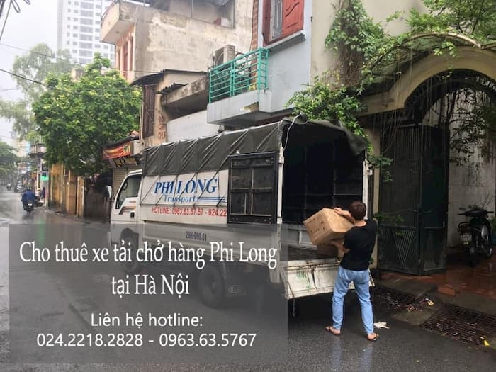 Xe tải chở hàng thuê tại phố Trần Nguyên Đán