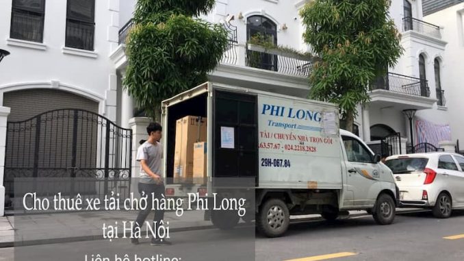 Xe tải chở hàng Phi Long tại phố Hồng Tiến