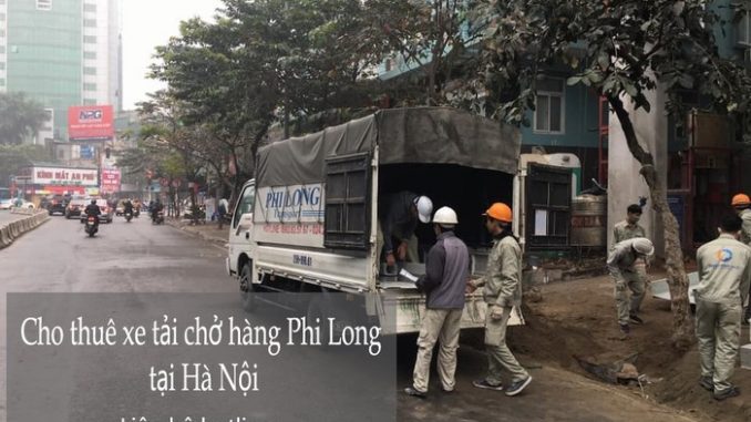 Xe tải chở hàng tại phường Phương Liên